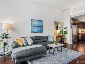 909 5th Avenue 1902, Seattle WA 98104