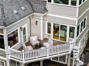 1225 9th Avenue W, Seattle WA 98119