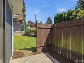 5311 188th Street SW C10, Lynnwood WA 98037