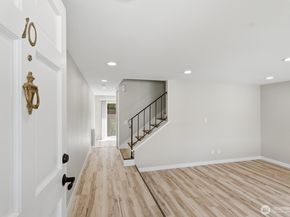 5311 188th Street SW C10, Lynnwood WA 98037