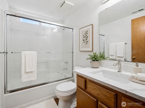 512 N 104th Street, Seattle WA 98133
