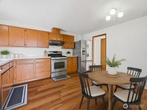 512 N 104th Street, Seattle WA 98133