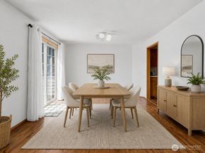 512 N 104th Street, Seattle WA 98133