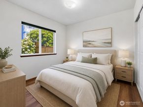 512 N 104th Street, Seattle WA 98133
