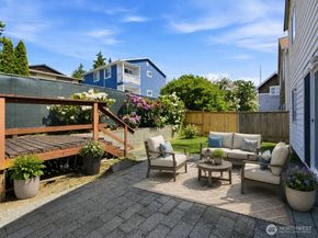 512 N 104th Street, Seattle WA 98133
