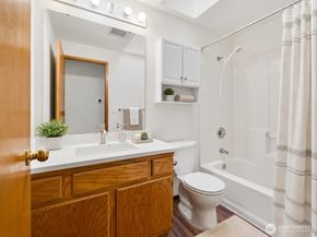 512 N 104th Street, Seattle WA 98133