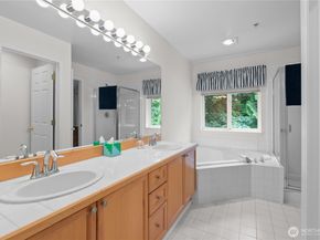 12118 NE 171st Place E203, Bothell WA 98011