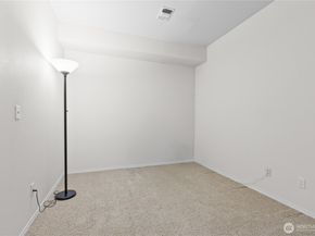12118 NE 171st Place E203, Bothell WA 98011