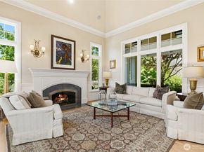 502 95th Avenue NE, Bellevue WA 98004