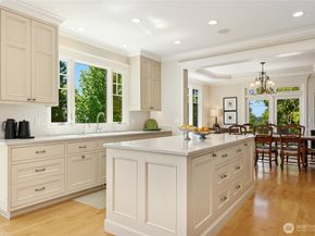 502 95th Avenue NE, Bellevue WA 98004