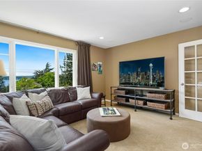 502 95th Avenue NE, Bellevue WA 98004