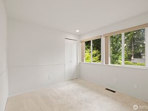 10710 126th Place NE, Kirkland WA 98033