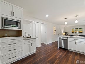 10710 126th Place NE, Kirkland WA 98033