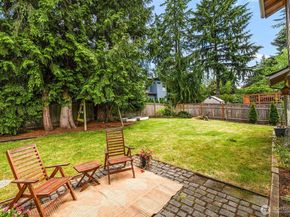 10710 126th Place NE, Kirkland WA 98033