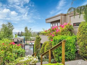 4895 76th Street SW D302, Mukilteo WA 98275