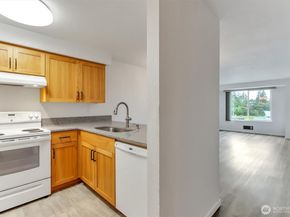 4895 76th Street SW D302, Mukilteo WA 98275