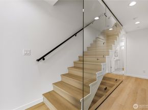3817 C Fremont Avenue N, Seattle WA 98103