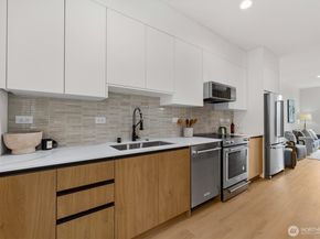3817 C Fremont Avenue N, Seattle WA 98103