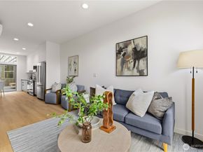 3817 C Fremont Avenue N, Seattle WA 98103