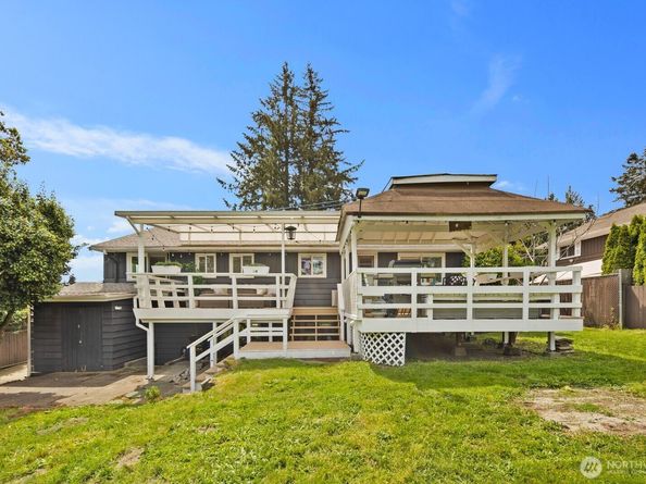 826 S 200th Street, Des Moines WA 98198