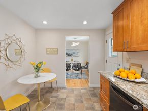 826 S 200th Street, Des Moines WA 98198