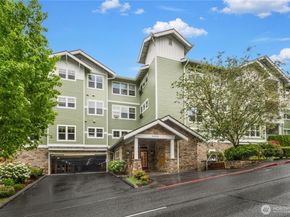 4406 Providence Point Place SE 302, Issaquah WA 98029