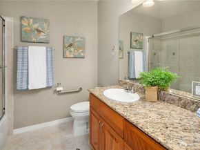 4406 Providence Point Place SE 302, Issaquah WA 98029