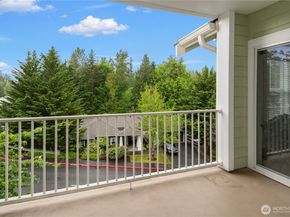 4406 Providence Point Place SE 302, Issaquah WA 98029