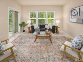 4406 Providence Point Place SE 302, Issaquah WA 98029