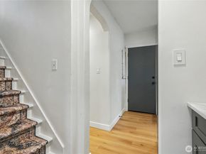 10106 16th Avenue S, Seattle WA 98168