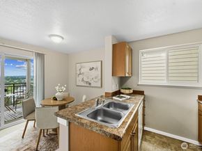 3815 SE 131st Lane SE H16, Bellevue WA 98006