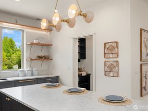 6913 30th Avenue NW, Seattle WA 98117