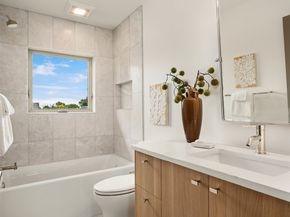 6913 30th Avenue NW, Seattle WA 98117