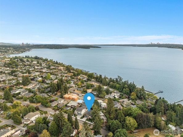 621 13th Avenue W, Kirkland WA 98033