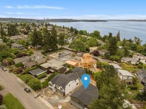 621 13th Avenue W, Kirkland WA 98033