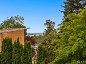 621 13th Avenue W, Kirkland WA 98033