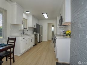 10746 63rd Avenue S, Seattle WA 98178