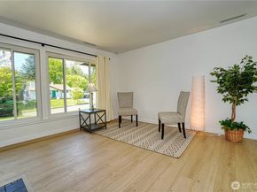 10746 63rd Avenue S, Seattle WA 98178