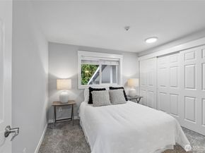 20824 70th Avenue W 6, Lynnwood WA 98036