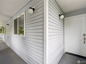 20824 70th Avenue W 6, Lynnwood WA 98036