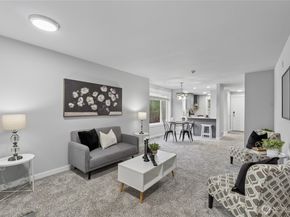 20824 70th Avenue W 6, Lynnwood WA 98036