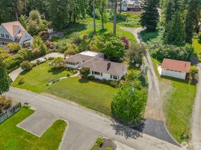 5930 Rose Loop NE, Bainbridge Island WA 98110