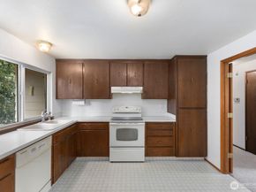 21627 9th Place W, Bothell WA 98021