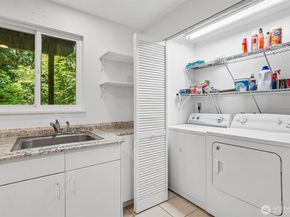 26301 SE 158th Street, Issaquah WA 98027