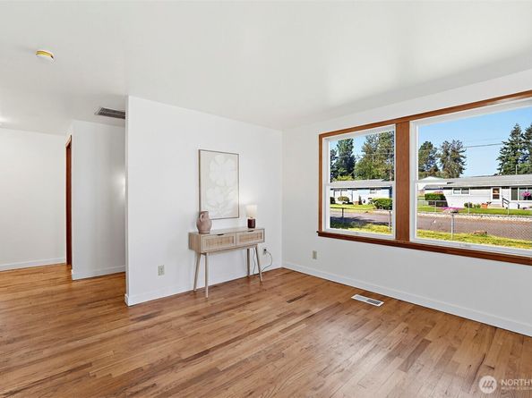 16170 120th Avenue SE, Renton WA 98058