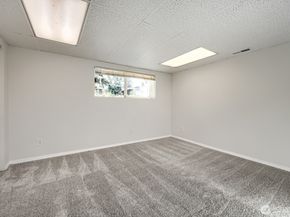 25110 35th Avenue S, Kent WA 98032