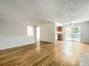 25110 35th Avenue S, Kent WA 98032