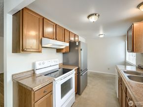 25110 35th Avenue S, Kent WA 98032
