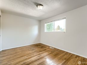 25110 35th Avenue S, Kent WA 98032