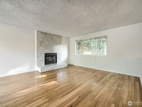 25110 35th Avenue S, Kent WA 98032